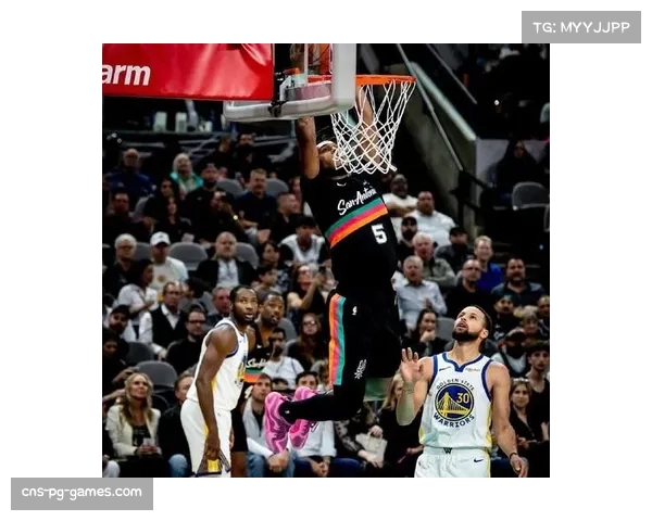 约翰逊砍25分率马刺取胜，外线无解发挥成球队头号功臣